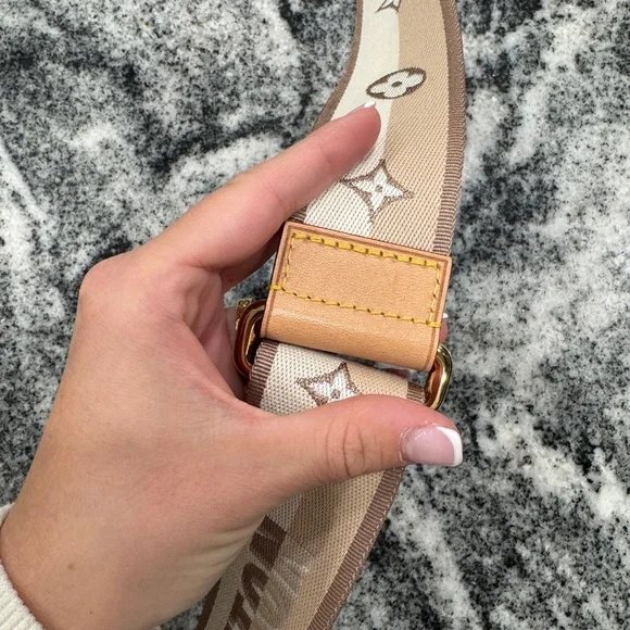 Louis Vuitton Speedy 20 Bandouliere Beige Strap - Picture 6 of 10